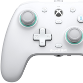 GameSir G7 SE - licencjonowany pad do konsol Xbox, który szanuje portfele klientów. Na pokładzie drążki oparte o czujniki Halla