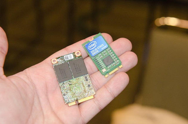 Intel SSD 530 - nośniki w formacie NGFF