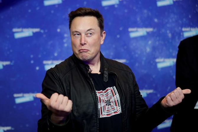 Elon Musk stał się najbogatszym człowiekiem na świecie dzięki Tesli. Wyprzedził Jeffa Bezosa z Amazona w rankingu Bloomberg [3]