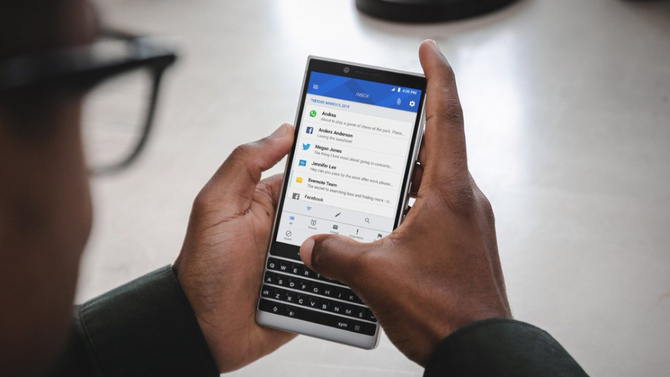BlackBerry jeszcze w tym roku wróci na rynek ze smartfonem wyposażonym w 5G i fizyczną klawiaturę qwerty [1]