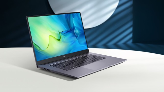 Laptopy Huawei MateBook D14 oraz MateBook D15 2021 od teraz także z procesorami AMD Ryzen serii 5000 i lepszymi ekranami [1]