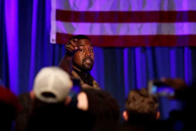 Kanye West kupuje Parler - kontrowersyjną platformę społecznościową, stawiającą na wolność słowa [2]