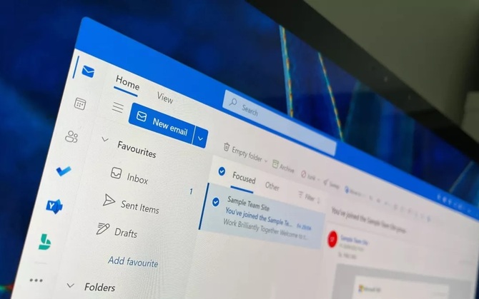 Nowa wersja zapoznawcza programu Outlook dla systemu Windows obsługuje teraz Gmaila [1]