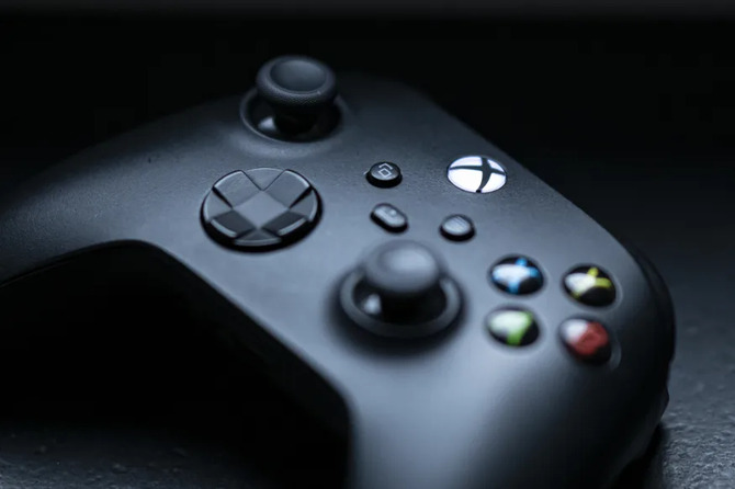 Microsoft startuje ze sprzedażą części zamiennych do kontrolerów Xbox. W ofercie silniczki, drążki i inne [1]