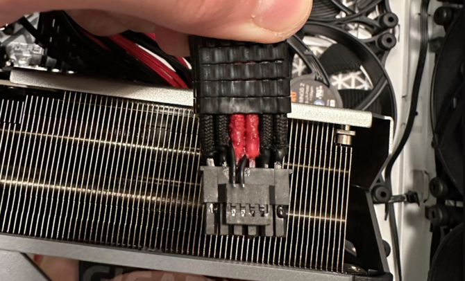 NVIDIA GeForce RTX 4090 - wciąż nie brakuje kart ze stopionym wtykiem 12VHPWR. Skala problemu wydaje się niedoszacowana [1]