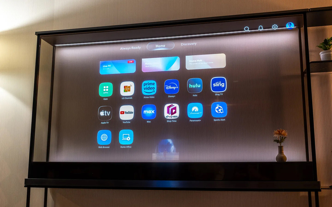 LG Signature OLED T - pierwszy TV na świecie z przezroczystym ekranem. Firma ukazała także zmiany w modelach na 2024 rok [4]