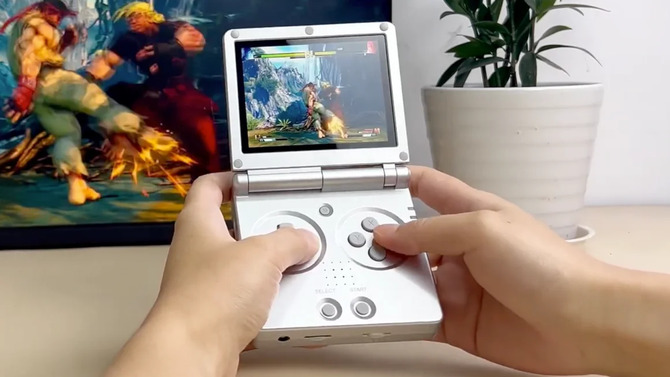 Anbernic RG35XXSP - nadchodzi handheld do retro gier, który wygląda jak Nintendo Game Boy Advance SP  [2]