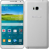 Aluminiowy Samsung Galaxy Alpha na kolejnych zdjęciach