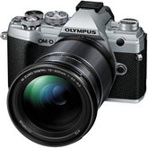 Olympus OM-D E-M5 Mark III - aparat z pięcioosiową stabilizacją 