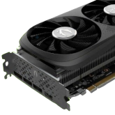 ZOTAC GeForce RTX 4070 SUPER Trinity Black i GeForce RTX 4070 SUPER Twin Edge na zdjęciach. Obie wykorzystają złącze 16-pin