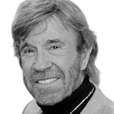 Chuck Norris zmarł w wieku 86 lat na Hawajach. Legenda i ikona kina akcji, która przez dekady kształtowała Hollywood