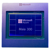 Microsoft chce uniezależnić się od NVIDII. Maia 300 ma przetwarzać do 7 razy więcej tokenów w skali całej szafy