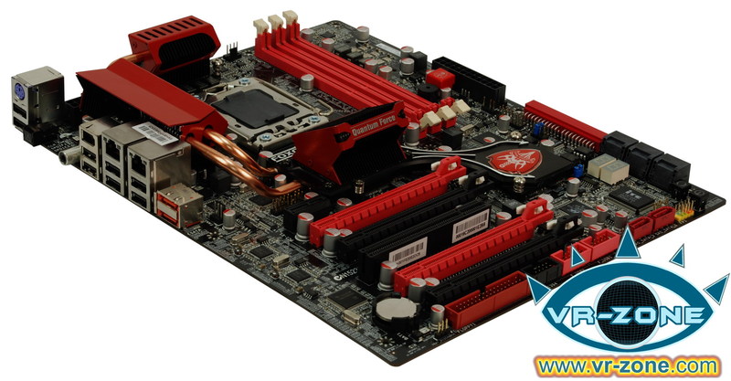 Foxconn uderza z X58 BloodRage