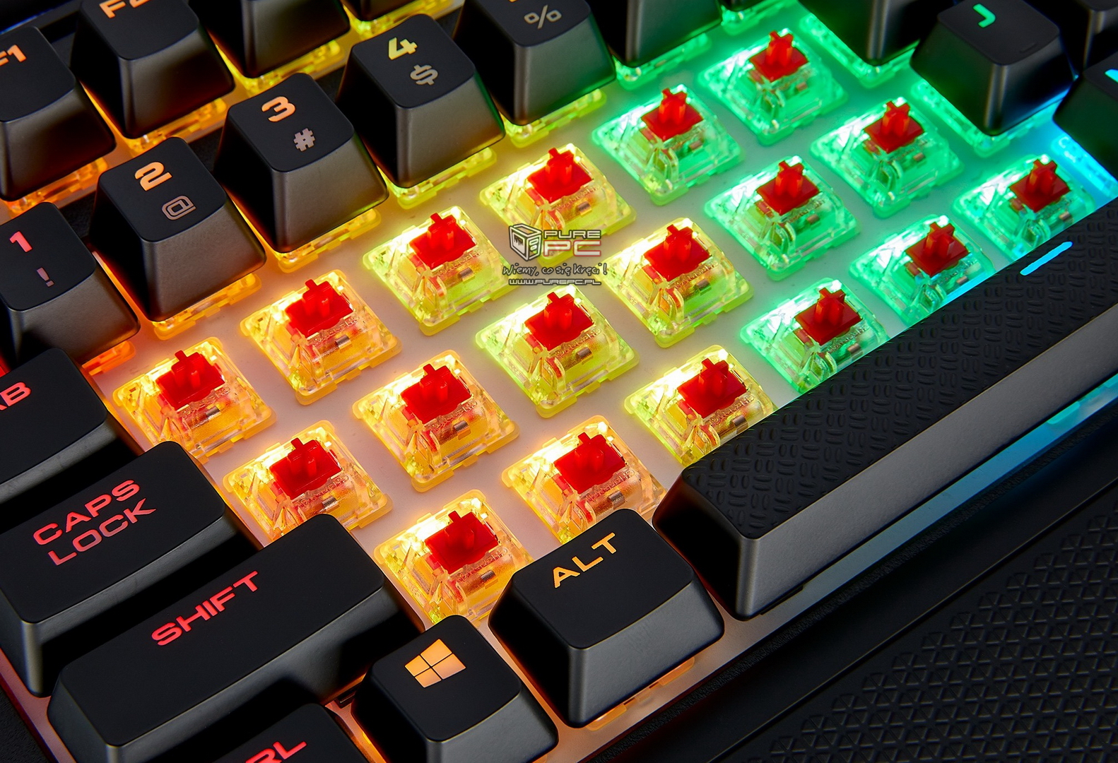 Механическая клавиатура с русской раскладкой. Corsair Strafe RGB Cherry MX Silent. Corsair Strafe RGB MK.2 Cherry MX Silent. Corsair Strafe mk2. Corsair Strafe RGB Cherry MX Red.