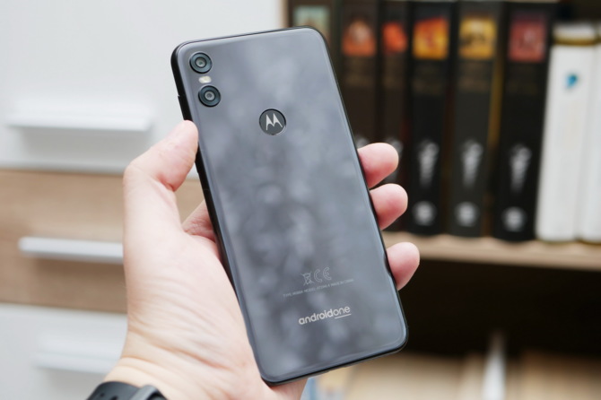 Test smartfona Motorola One - Godny rywal dla Xiaomi Mi A2? [4]