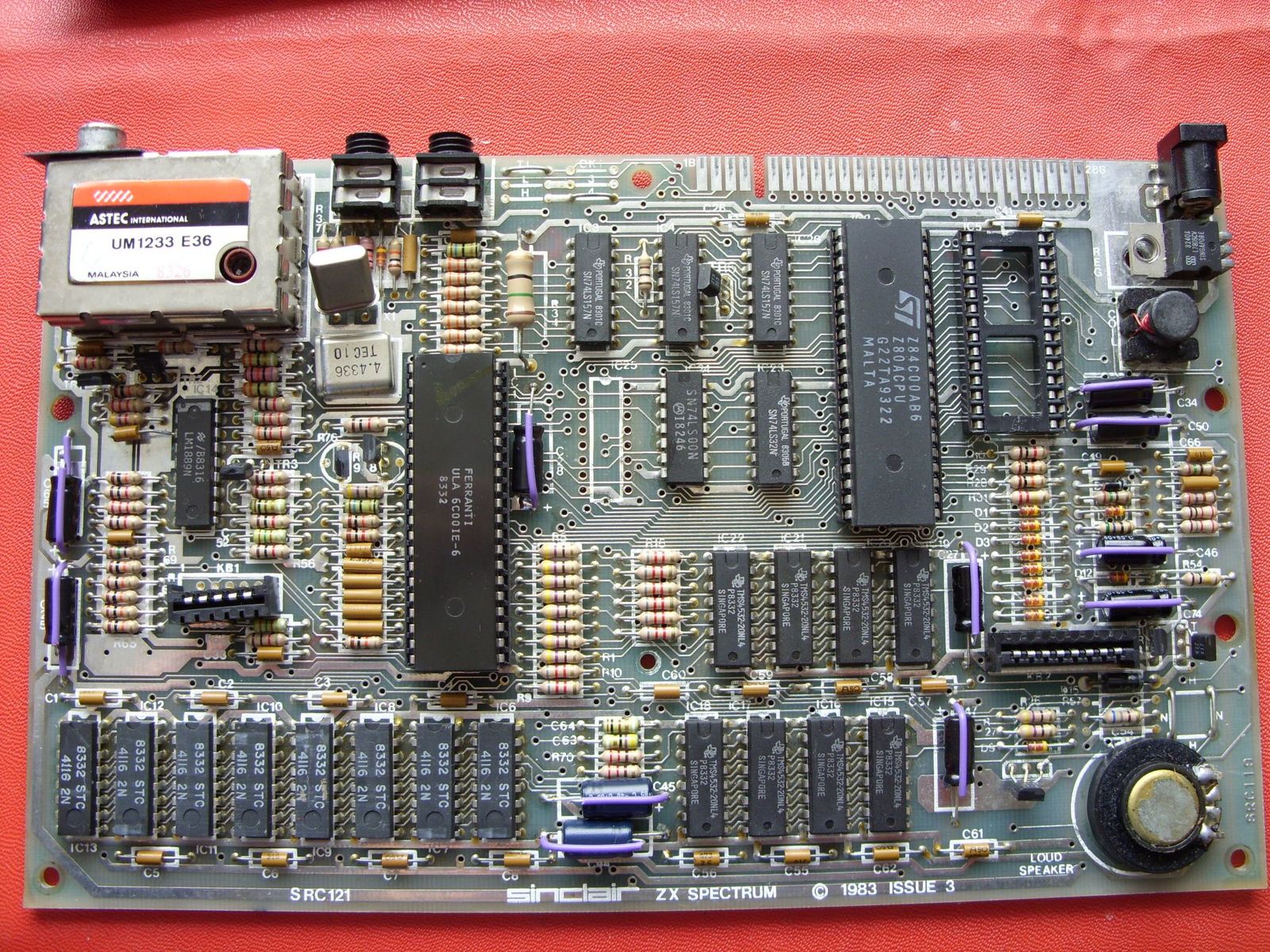 【大特価!!】 Spectrum ZX PureRetro: - giganta 8-bitowego małego historia ボール