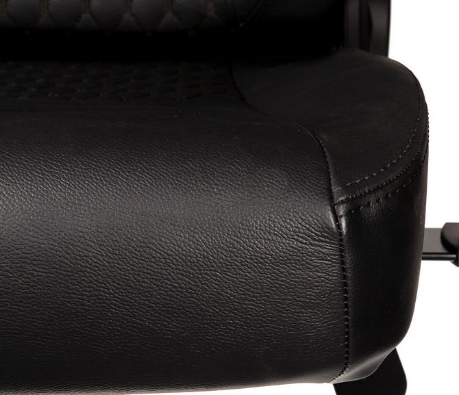 Test fotela noblechairs HERO - O krok od ideału? [nc13]