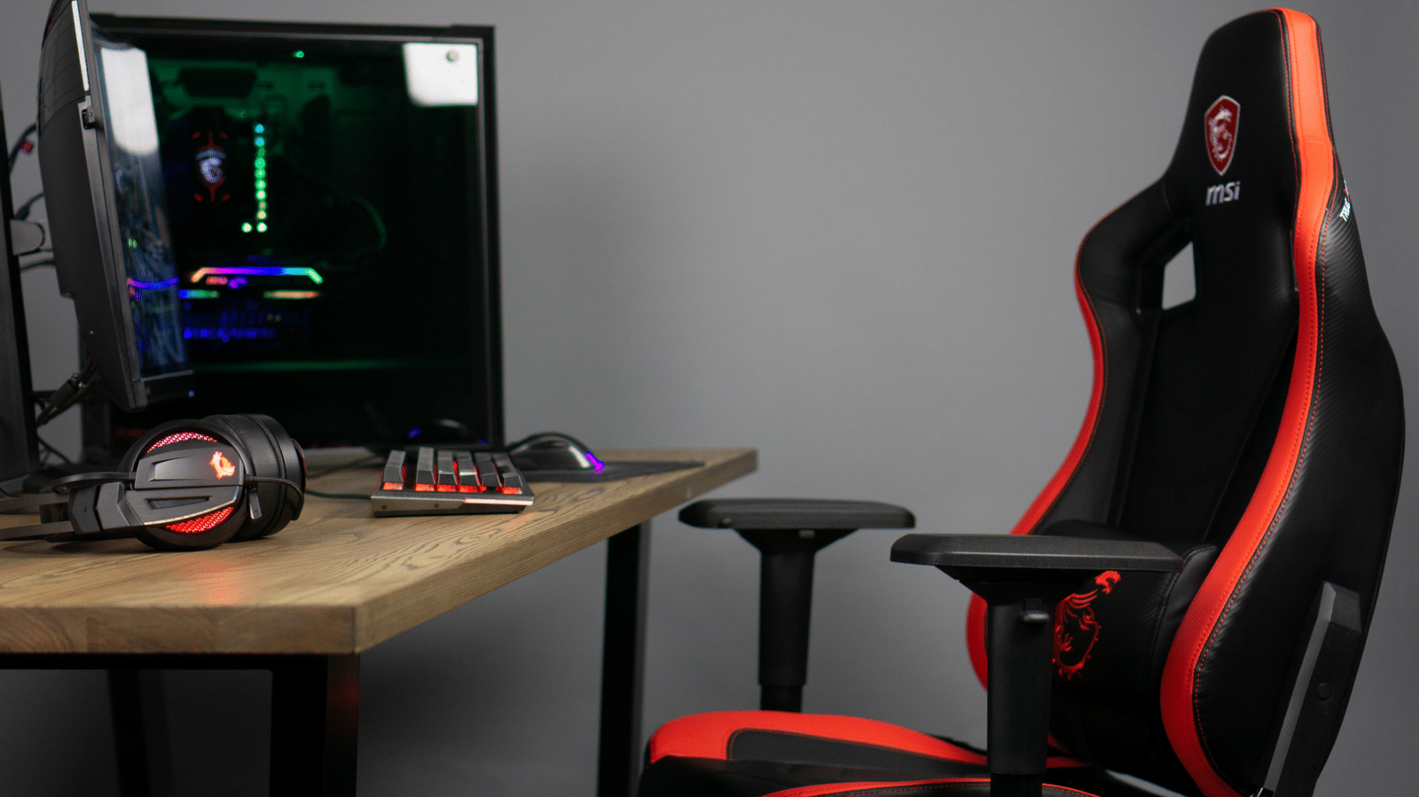 MSI mag ch110. Геймерское кресло MSI. Игровое кресло MSI mag ch120 x. MSI mag кресла.