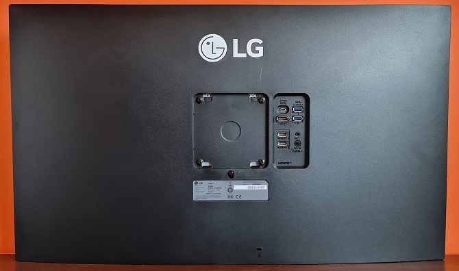 LG UltraFine Display Ergo 32UN880 - Test biurowego monitora z matrycą IPS 4K HDR oraz z ergonomiczną podstawą typu Ergo [nc1]