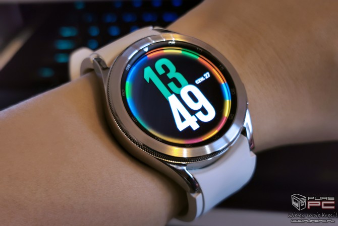 Test Samsung Galaxy Watch4 Classic – przesiadka na Wear OS to świetna decyzja! Czy miała też wpływ na baterię? [nc1]