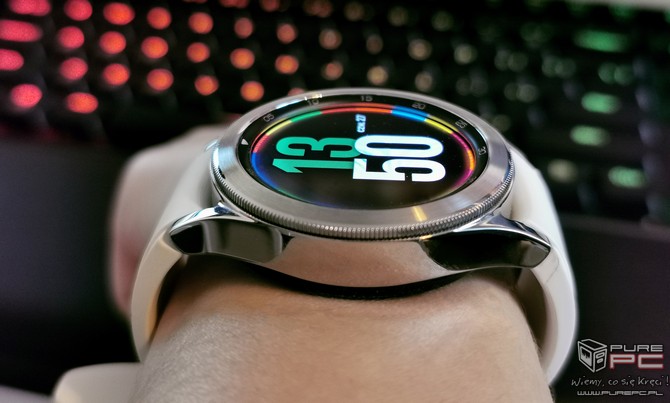 Test Samsung Galaxy Watch4 Classic – przesiadka na Wear OS to świetna decyzja! Czy miała też wpływ na baterię? [nc1]