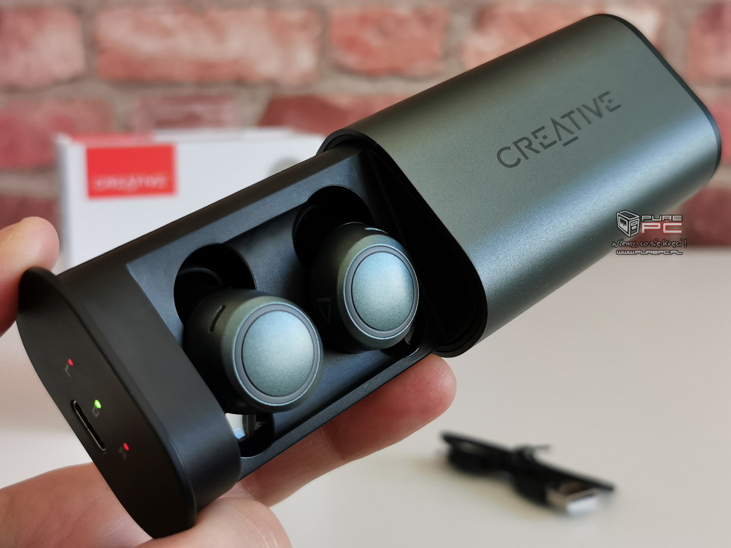 Creative outlier air test outlet