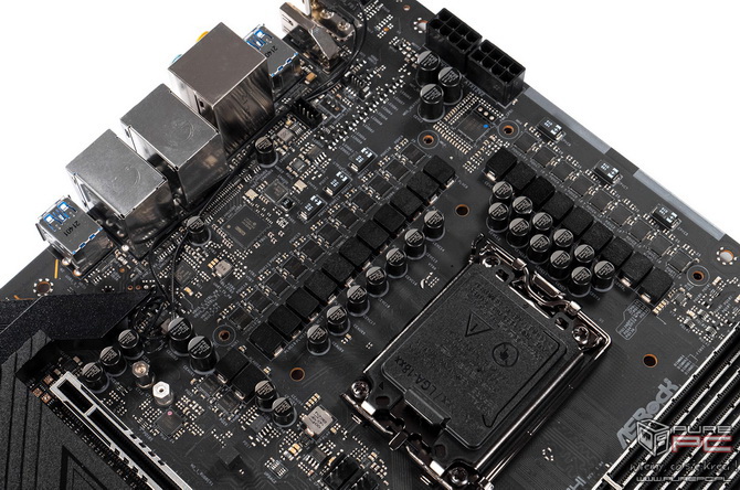 ASRock Z690 Taichi - Test płyty głównej dla procesorów Alder Lake. Skoro kosztuje prawie 3000 złotych, to chyba jest najlepsza? [nc1]