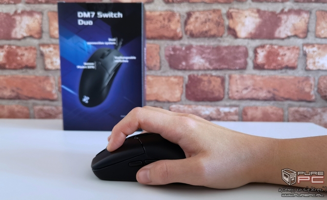 Test myszki Dream Machines DM7 Switch Duo - bezprzewodowy, symetryczny gryzoń z opcją szybkiej wymiany przełączników [nc1]