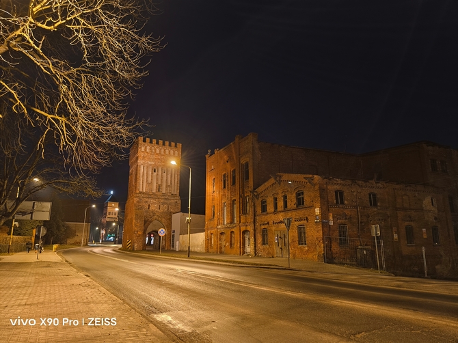 Test smartfona Vivo X90 Pro – Jak spisuje się flagowe urządzenie producenta reklamowane jako mistrz fotografii? [nc15]