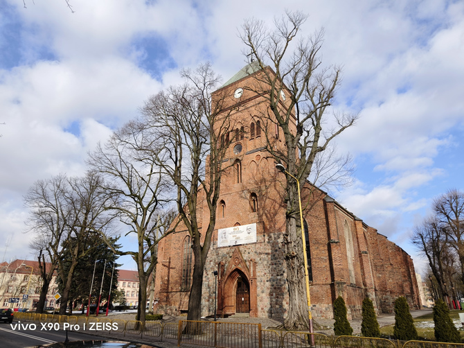 Test smartfona Vivo X90 Pro – Jak spisuje się flagowe urządzenie producenta reklamowane jako mistrz fotografii? [nc61]