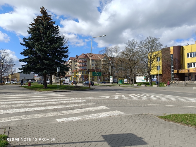 Test smartfona Redmi Note 12 Pro+ 5G – dopakowany średniak, który fotografią chce konkurować nawet z flagowcami [nc29]