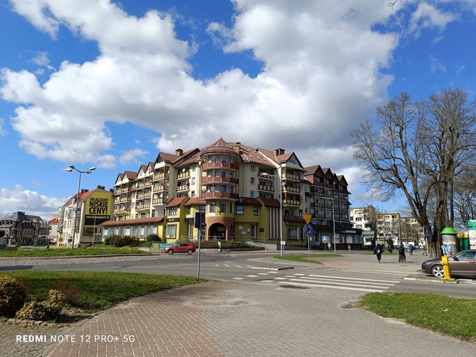 Test smartfona Redmi Note 12 Pro+ 5G – dopakowany średniak, który fotografią chce konkurować nawet z flagowcami [nc31]