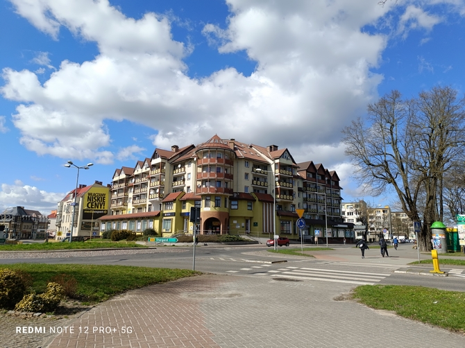 Test smartfona Redmi Note 12 Pro+ 5G – dopakowany średniak, który fotografią chce konkurować nawet z flagowcami [nc32]