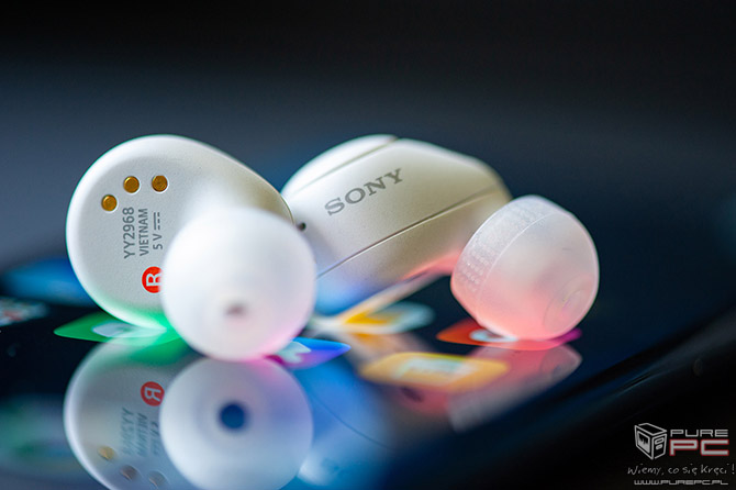 Słuchawki bezprzewodowe z ANC do 500 zł. Sony WF-C700N są wygodne, grają atrakcyjnie i mają niezły czas pracy. Zobacz test [nc1]