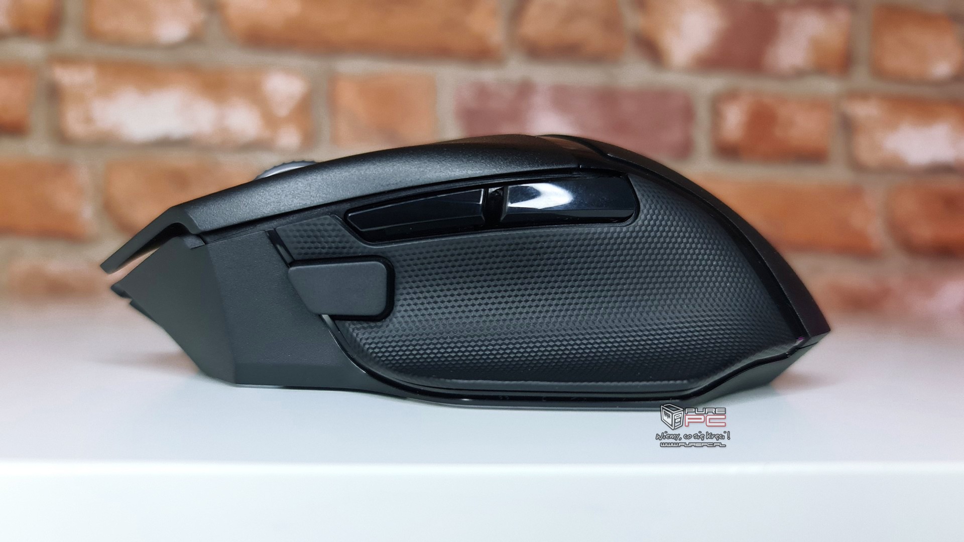 Test Razer Basilisk V3 X HyperSpeed niedroga mysz o bezpiecznym kształcie i dwóch rodzajach