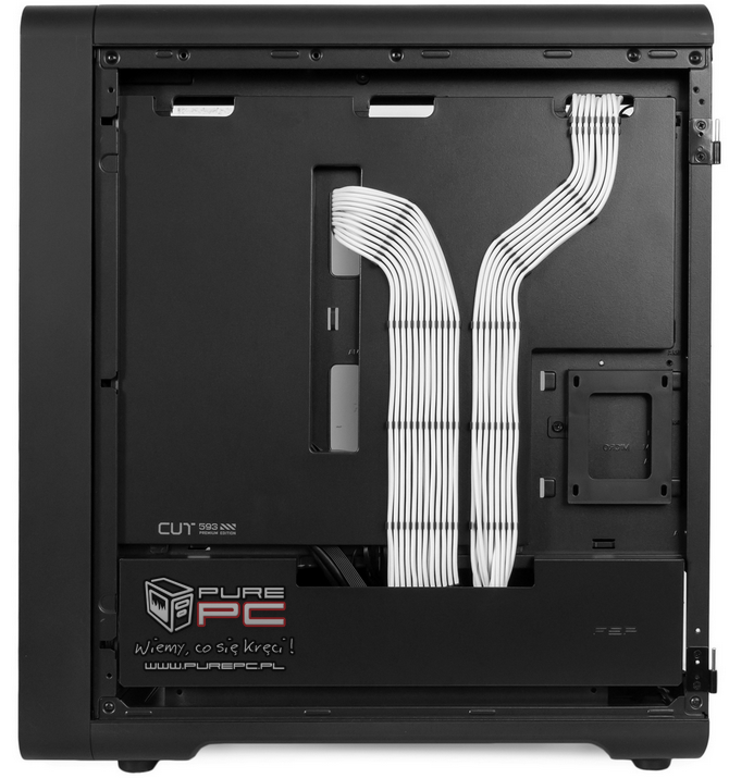 Test obudowy komputerowej FSP CUT593P. Wymienne frontowe panele, cztery 140 mm wentylatory i porządek na zapleczu [nc1]