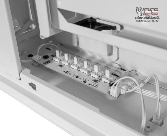 Test obudowy be quiet! Light Base 900 DX - Powiew świeżości w ofercie producenta wprowadzający kilka niespodzianek [nc1]