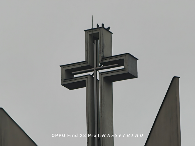 Test smartfona OPPO Find X8 Pro - flagowiec, że mucha nie siada! Doskonałe aparaty, mocna bateria i wydajny Dimensity 9400 [nc1]