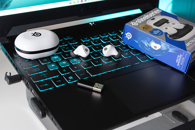 Recenzja SteelSeries Arctis GameBuds. Dokanałowe słuchawki gamingowe do PC, PlayStation, smartfona i konsol przenośnych [nc1]