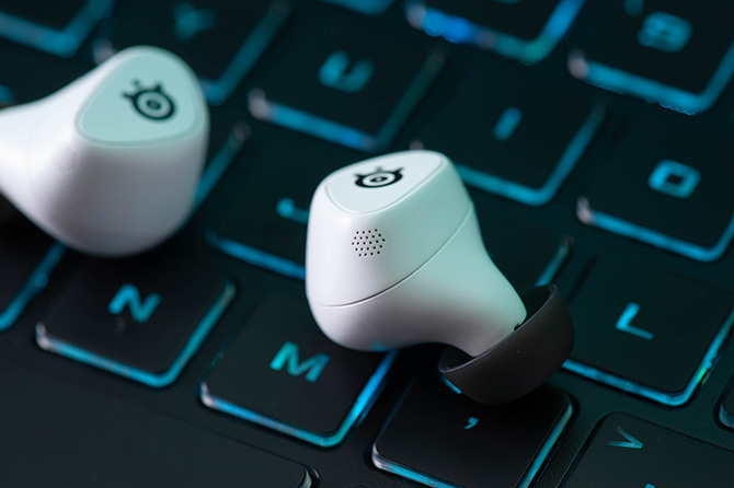 Recenzja SteelSeries Arctis GameBuds. Dokanałowe słuchawki gamingowe do PC, PlayStation, smartfona i konsol przenośnych [nc1]