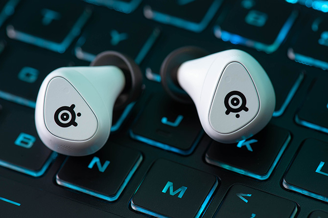 Recenzja SteelSeries Arctis GameBuds. Dokanałowe słuchawki gamingowe do PC, PlayStation, smartfona i konsol przenośnych [nc1]
