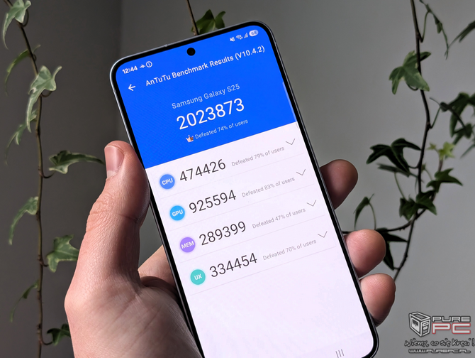 Test smartfona Samsung Galaxy S25 - prawie jak Galaxy S24, jednak ze znacznie lepszym procesorem [nc1]