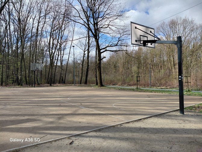 Test smartfona Samsung Galaxy A36 5G - to miał być kompletny model dla Kowalskiego, jednak sprzeczności tu nie brakuje... [nc1]
