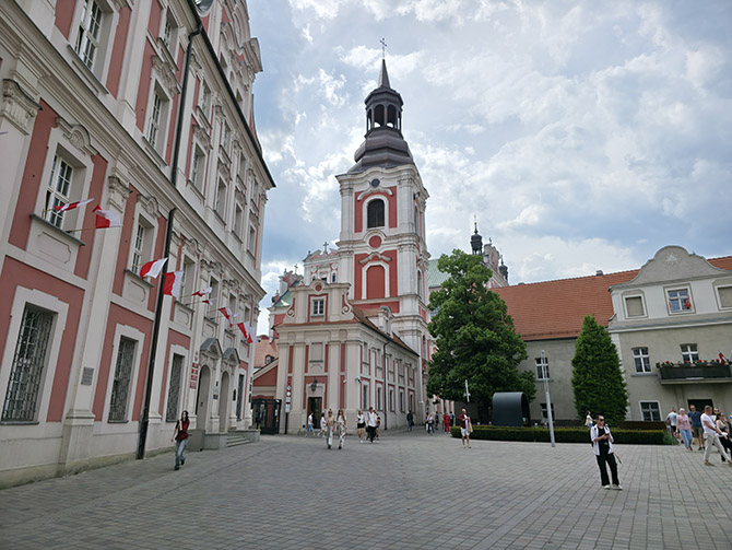 Porównanie jakości aparatów w smartfonach Samsung Galaxy S25 Ultra i Xiaomi 15 Ultra. Sprawdź, który robi lepsze zdjęcia i filmy [nc1]