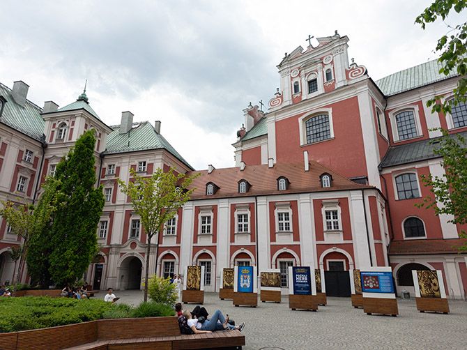 Porównanie jakości aparatów w smartfonach Samsung Galaxy S25 Ultra i Xiaomi 15 Ultra. Sprawdź, który robi lepsze zdjęcia i filmy [nc1]
