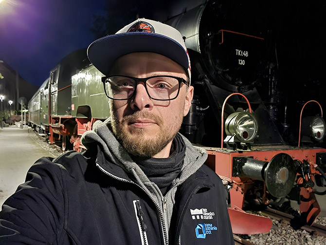 Porównanie jakości aparatów w smartfonach Samsung Galaxy S25 Ultra i Xiaomi 15 Ultra. Sprawdź, który robi lepsze zdjęcia i filmy [nc1]