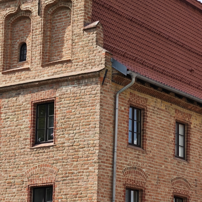 Porównanie jakości aparatów w smartfonach Samsung Galaxy S25 Ultra i Xiaomi 15 Ultra. Sprawdź, który robi lepsze zdjęcia i filmy [nc114]