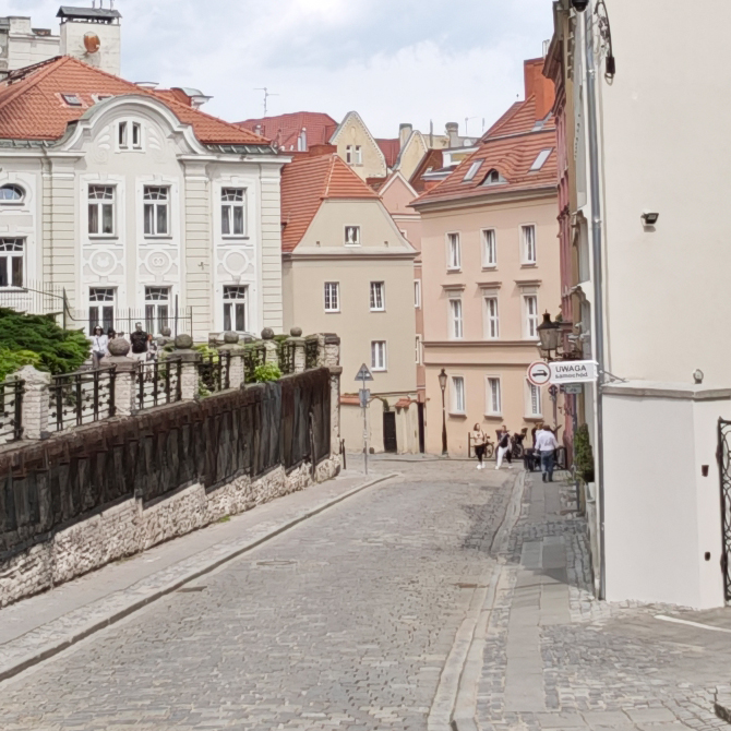 Porównanie jakości aparatów w smartfonach Samsung Galaxy S25 Ultra i Xiaomi 15 Ultra. Sprawdź, który robi lepsze zdjęcia i filmy [nc120]