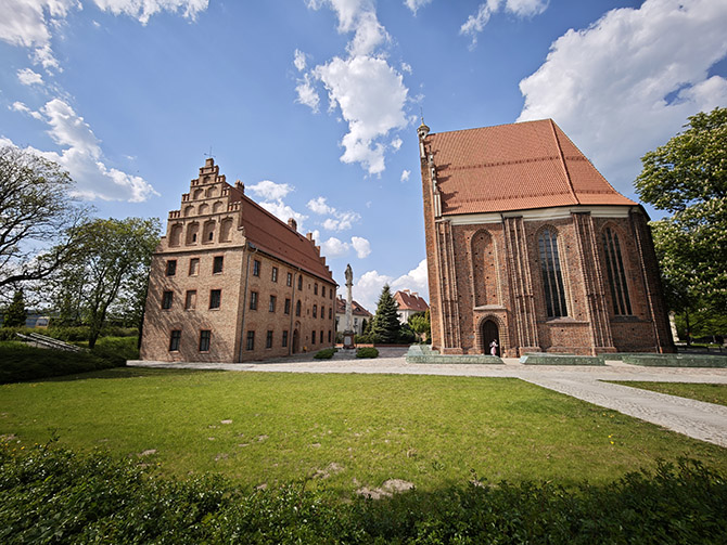 Porównanie jakości aparatów w smartfonach Samsung Galaxy S25 Ultra i Xiaomi 15 Ultra. Sprawdź, który robi lepsze zdjęcia i filmy [nc1]