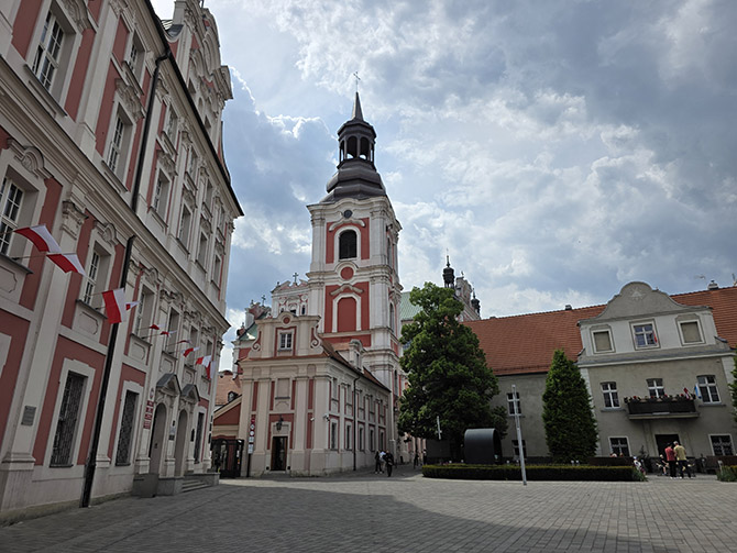 Porównanie jakości aparatów w smartfonach Samsung Galaxy S25 Ultra i Xiaomi 15 Ultra. Sprawdź, który robi lepsze zdjęcia i filmy [nc1]